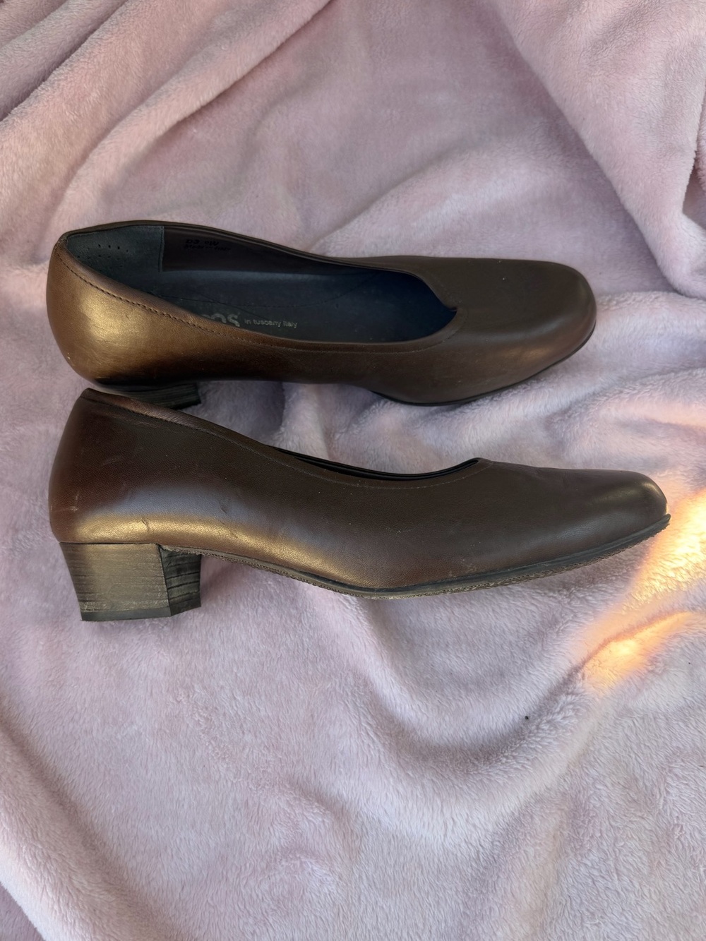 SAS heels